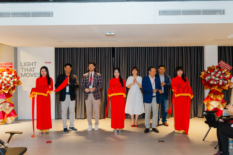Lighthub opening