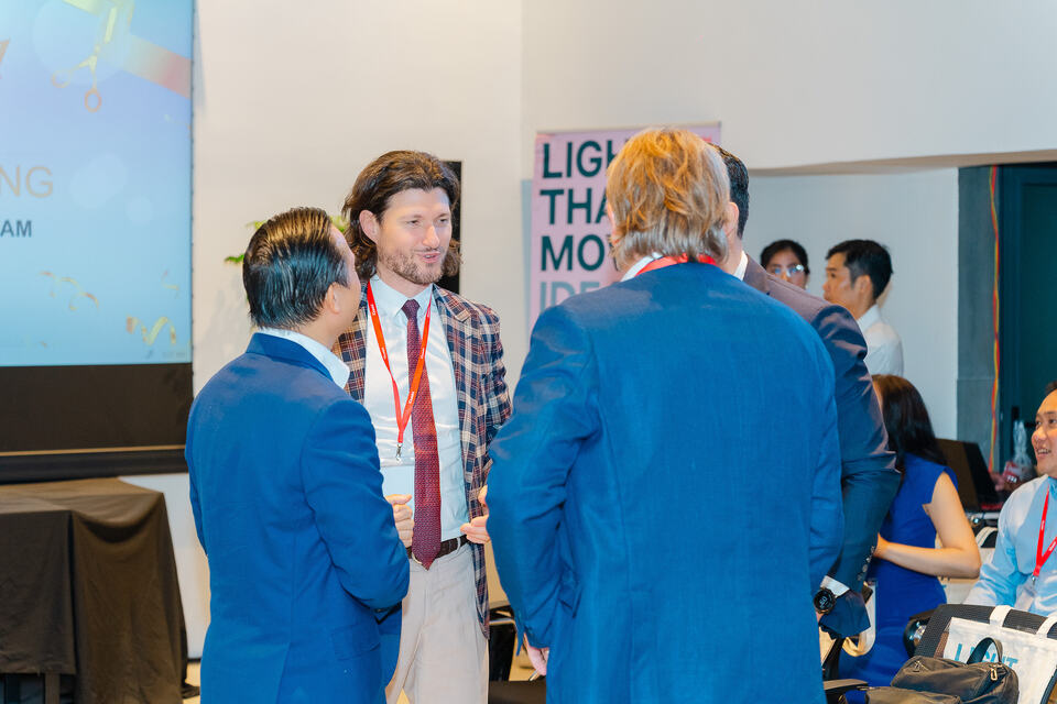 Lighthub opening